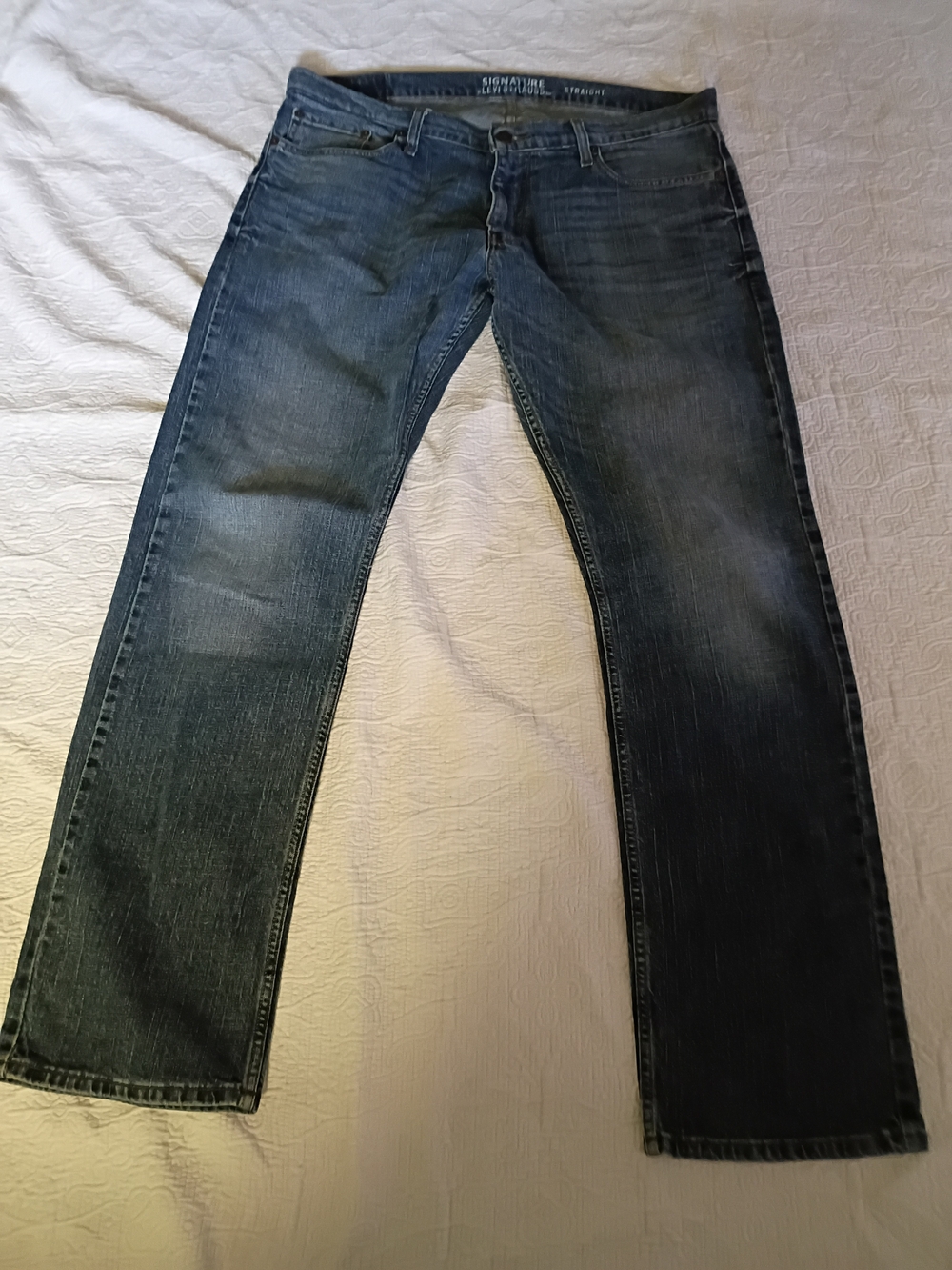Signature Dark Wash Men’s Jeans - Blue